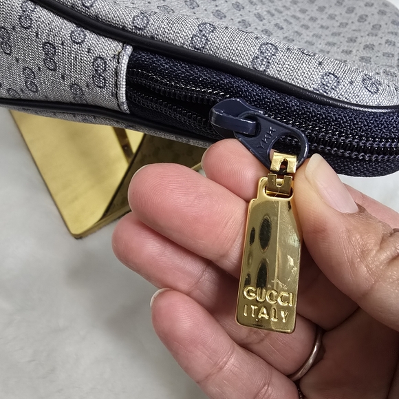 Gucci Cosmetic Case - Picture 7 of 10